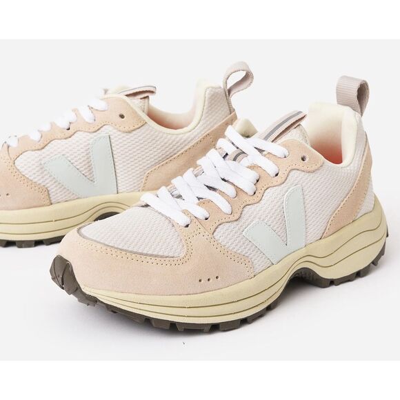 Veja Shoes - NEW wo box VEJA Women's Venturi Sneaker, $260
